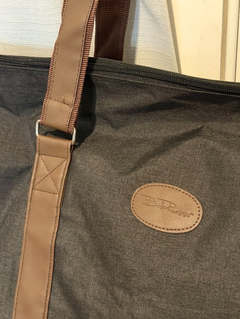 Bella Russo Travel Duffle Bag - Gray/Brown - EUC - Picture 3 of 8